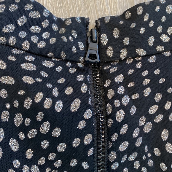 Alice + Olivia Inka Silver Glitter Mock Neck Short Sleeve Mini Dress‎ - Picture 4 of 7